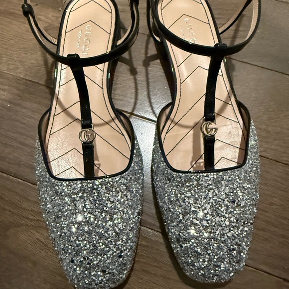 Gucci Women's Glitter Silver T-Strap Shoes - Picture 5 of 6